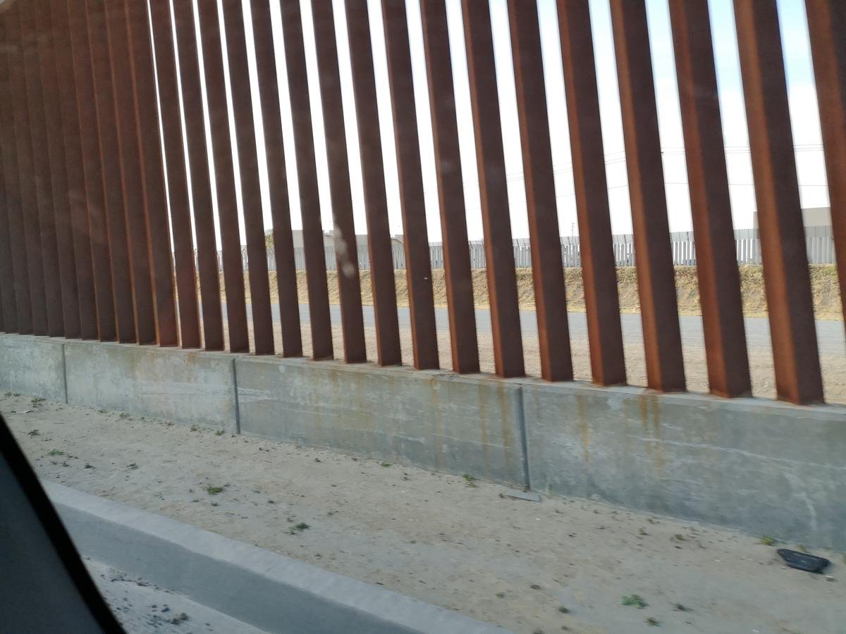 A medida que nuevas caravanas caminan hacia el norte