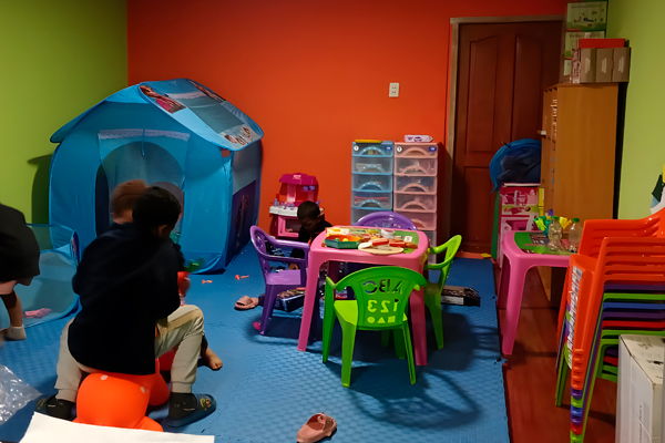 dona espacios amigables para la niñez en haití